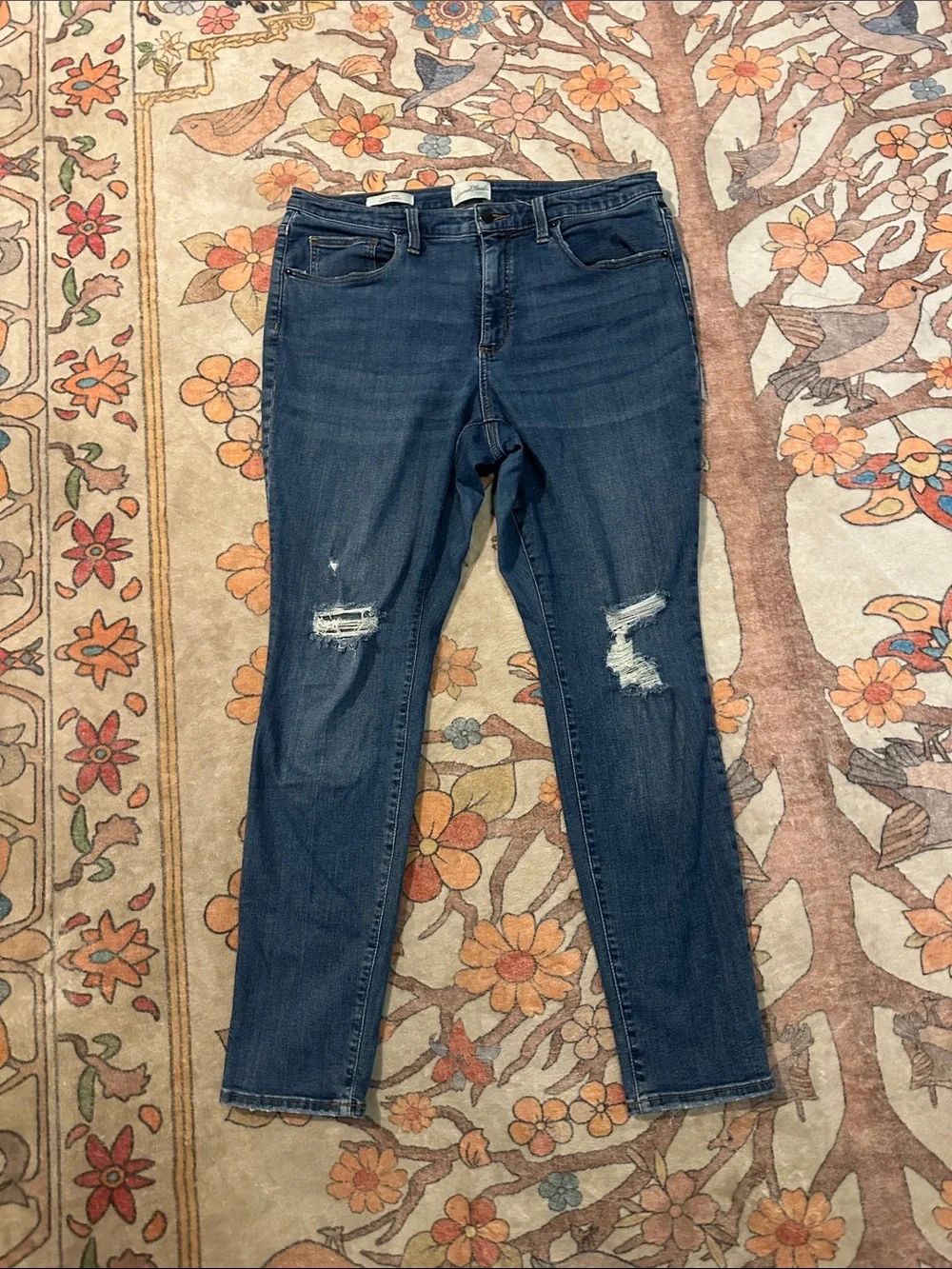 Universal Thread Dark Blue Ripped Straight Jeans